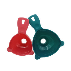 SET DE EMBUDOS 2 PIEZAS UMCO